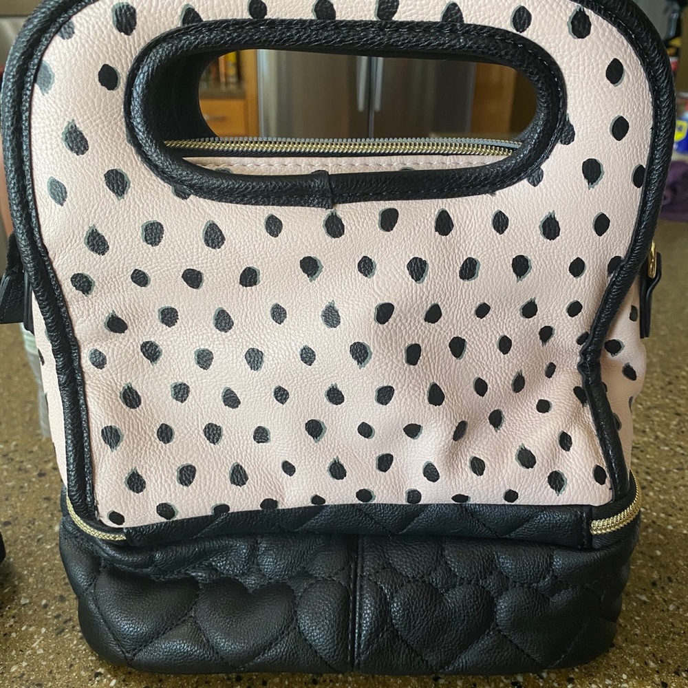 Betsey Johnson Lunch Box Pink & Black Excellent condition! - Picture 5 of 5